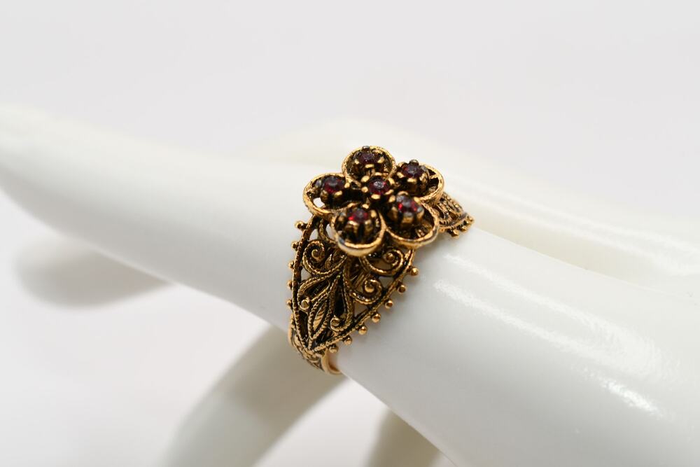1960s Red Rhinestone Flower Ring Gold Etched Adjustable Sz 7.5